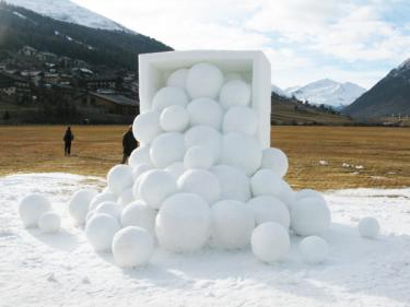 "Winter Fruit", Italy 2012. Snow, 300 x 700 x 600 cm. 