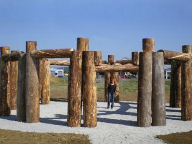 "Woodhenge", Austria 2007. Wood, iron, gravel height 320 diameter 1100 cm .